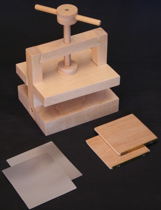 Miniature bookbinding equipment